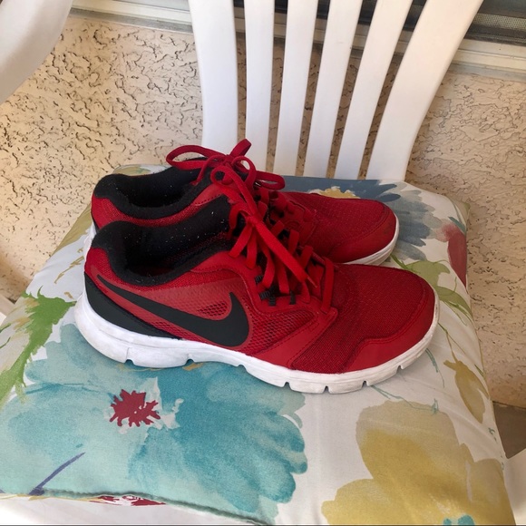 Nike - Picture 1 of 3